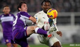 世界足球爆料视频最新,巨星转会、赛事前瞻，精彩瞬间不容错过！